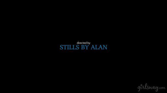 Зрелая телка с торчащими сосками довела лесбиянку до оргазма